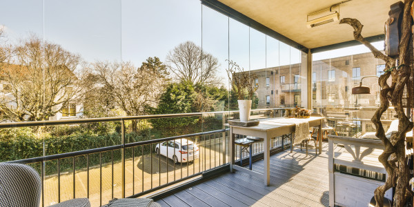 Puertas y Ventanas Seguridad de Aluminio / PVC en Lleida · Cortinas de Cristal